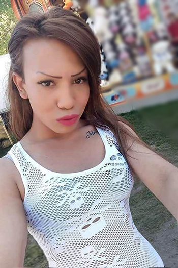 Trans Rebecca - TS Shemale in Berlin mit Penis bietet Sex Massage Trans Rebecca - TS Shemale in Berlin mit Penis bietet Sex Massage