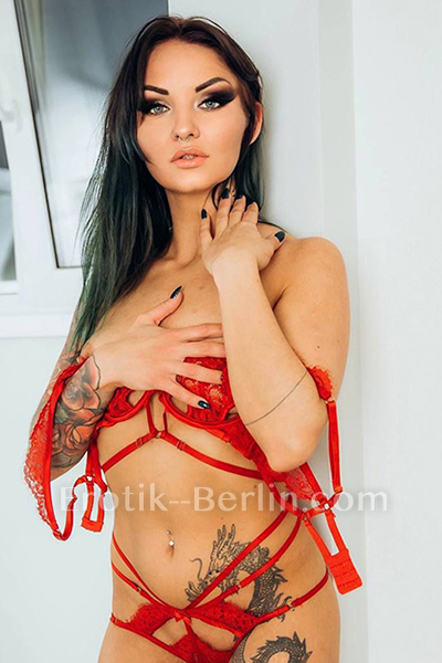 Erotic massage with Lilli Erotic massage with Lilli