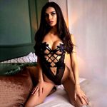 Berlin escort Yareli is an absolute expert in Ayurvedic massages