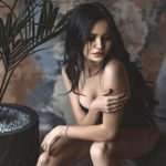 Escort Alianna in Gelsenkirchen verführt ihren Partner mit einer Körpermassage