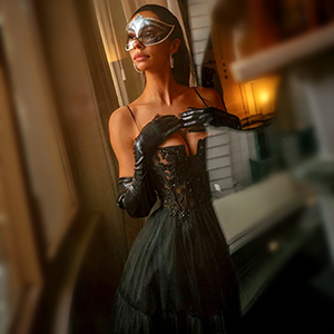 Escort girl Paprika from Dortmund combines massage with eroticism thus offering a wonderful experience Escort girl Paprika from Dortmund combines massage with eroticism thus offering a wonderful experience