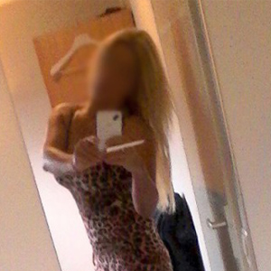 Sarah – VIP Lady From Poland Colon Massage Increases Your Fantasies With Pee